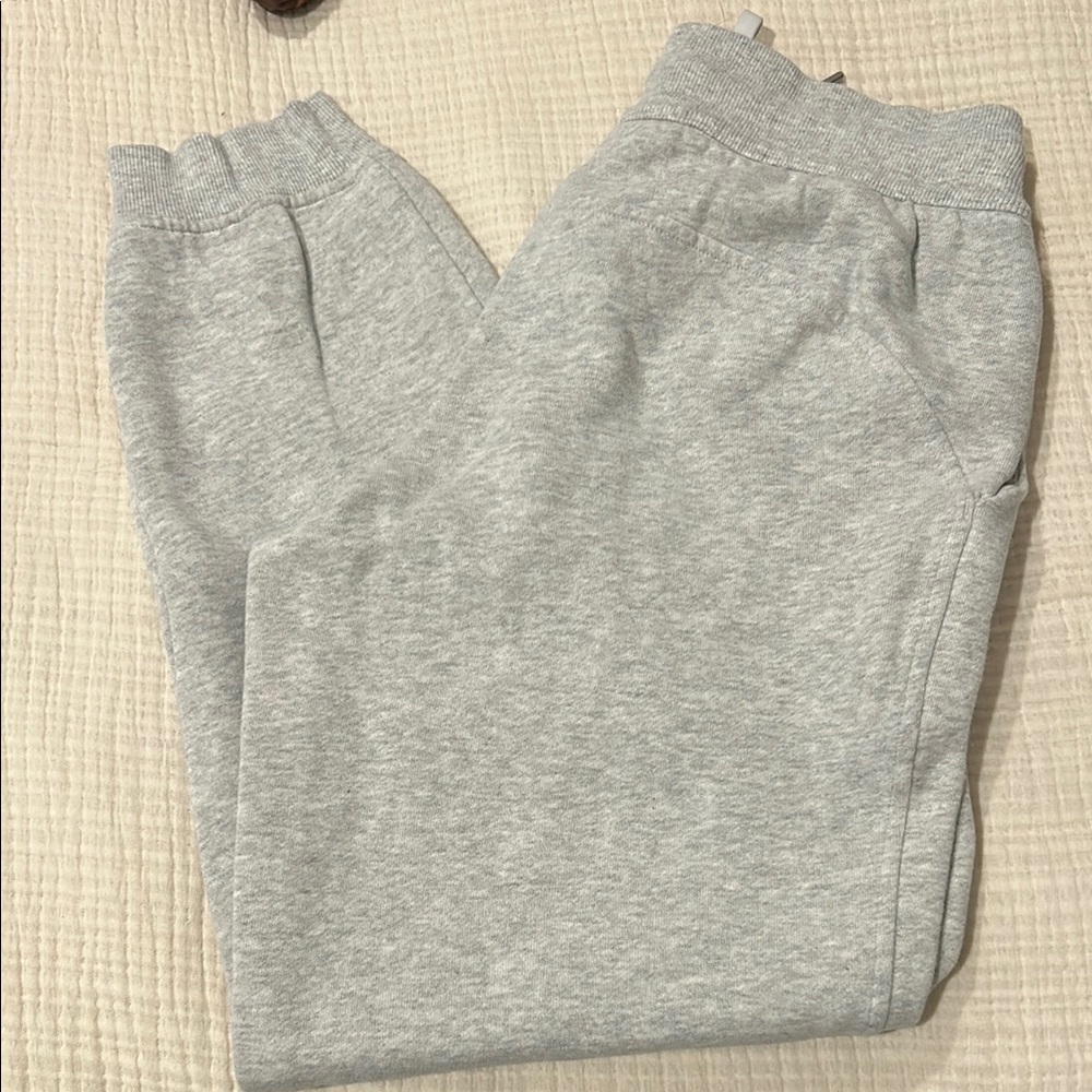 Lululemon Women’s Gray Scuba Sweats